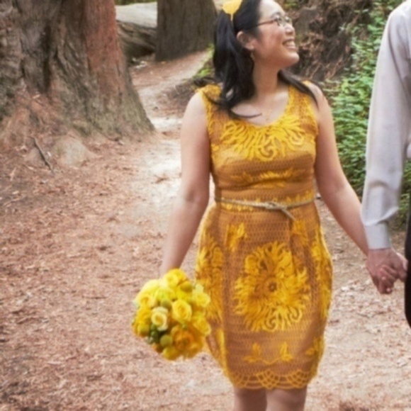 Yoana Baraschi Honeycomb Yellow Lace Dress 8 - Picture 3 of 8